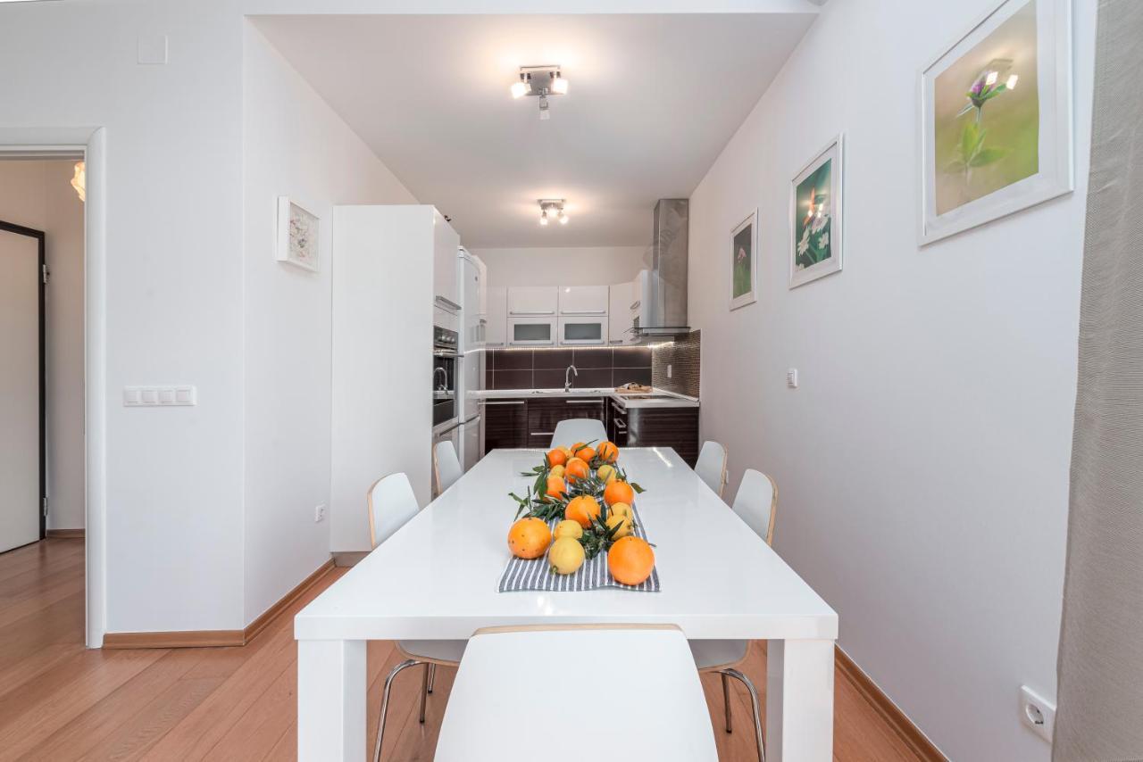 Apartment Adrian Дубровник Екстериор снимка