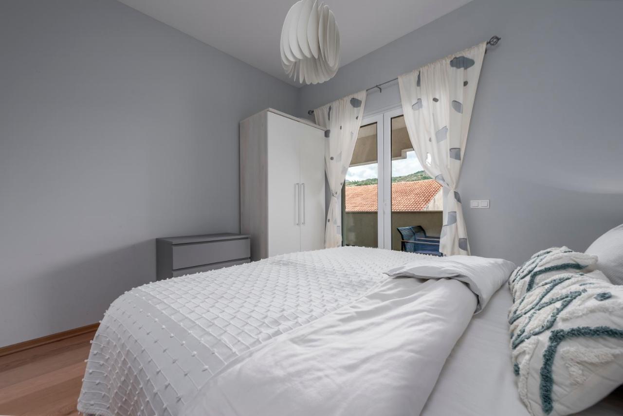 Apartment Adrian Дубровник Екстериор снимка